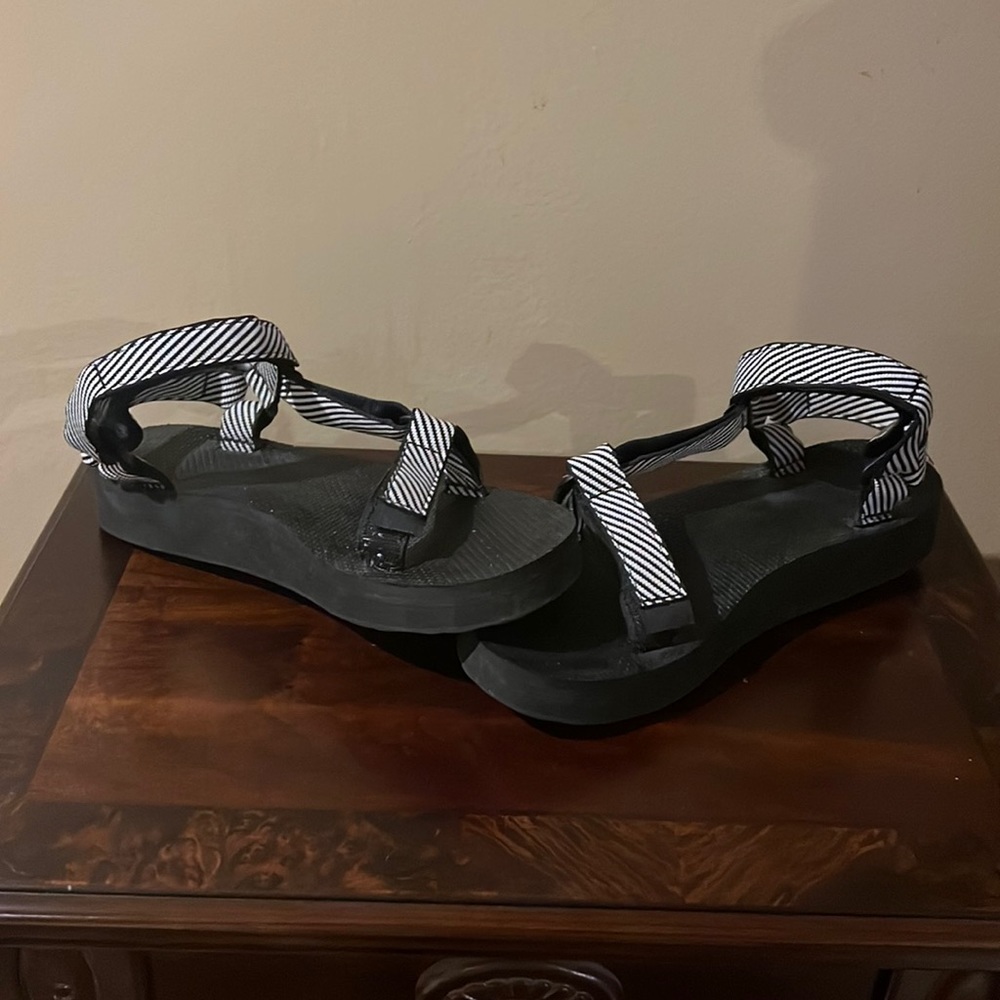 Black and white strip Tevas size 9